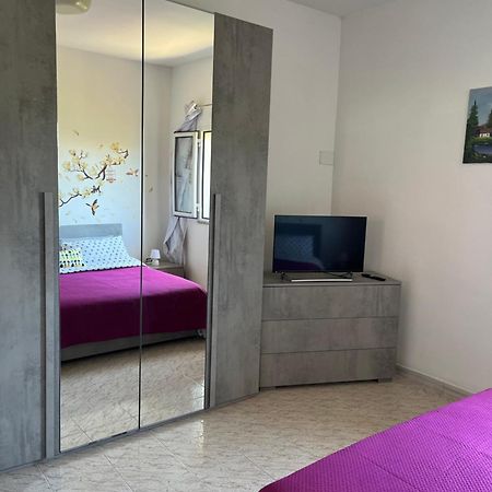 Monolocale Rosy Apartment Фиумичино Екстериор снимка