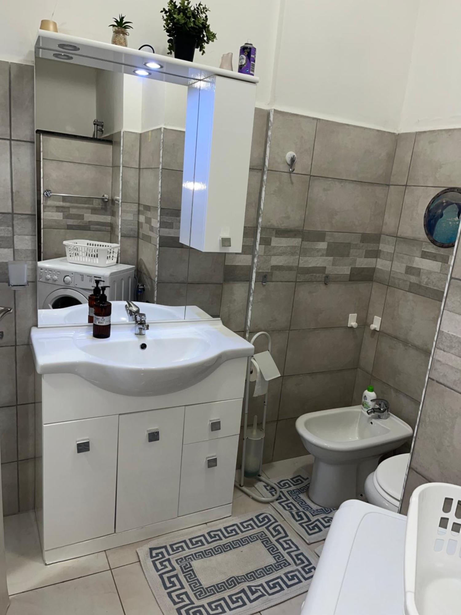 Monolocale Rosy Apartment Фиумичино Екстериор снимка